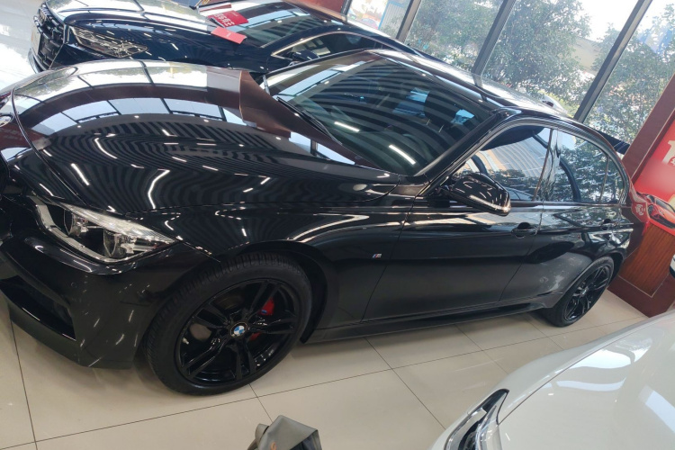 宝马3系 2018款 320Li 领先型M运动套装车身外观4