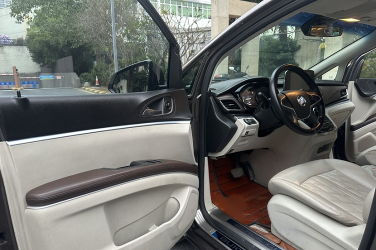 别克GL8 2021款 陆上公务舱 652T 舒适型局部细节9001