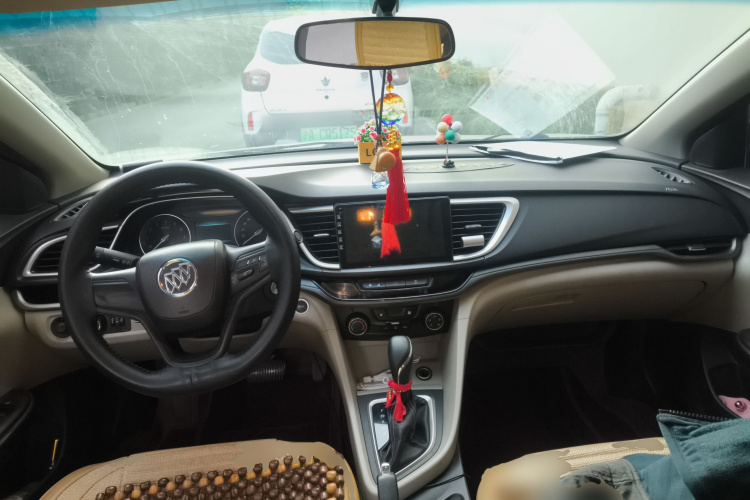 别克 英朗 2015款 15N 自动精英型中控内饰12