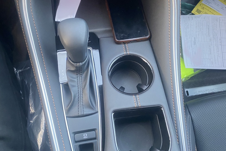 丰田 亚洲龙 2024款 双擎 2.5L XLE尊贵版中控内饰7004