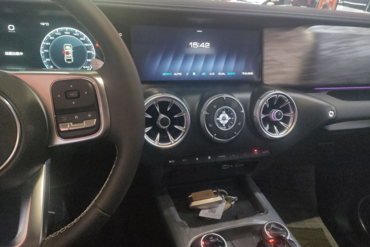 坦克300 2024款 2.0T 挑战者中控内饰12