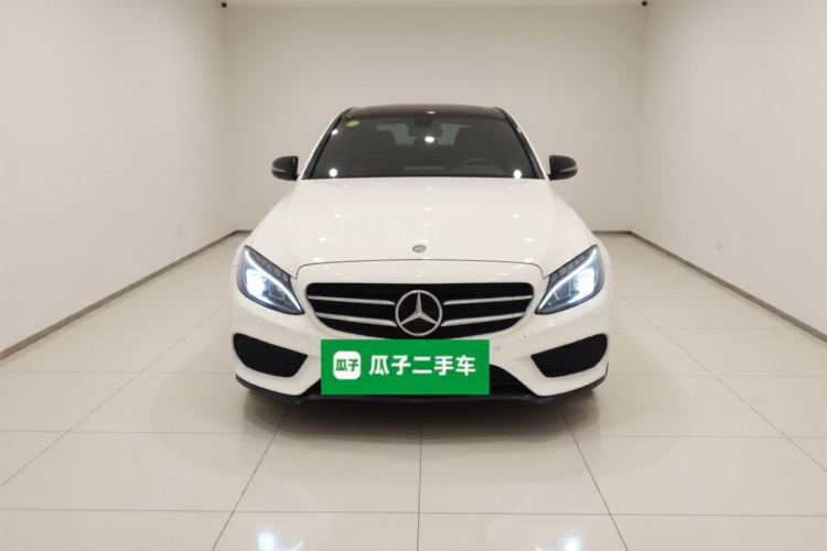 奔驰C级 2016款 C 200 运动版车身外观2