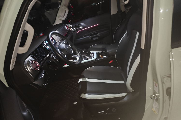 坦克300 2021款 城市版 2.0T 很有型中控内饰19