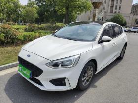 福特 福克斯 2020款 两厢 EcoBoost 180 自动锋潮型
