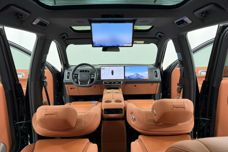 理想汽车 理想L9 2024款 Ultra中控内饰7004