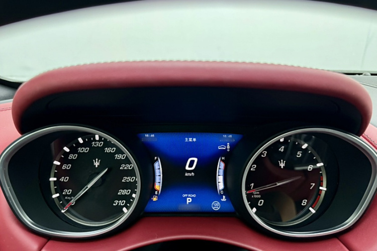 玛莎拉蒂 Levante 2018款 3.0T 豪华杰尼亚版中控内饰7001