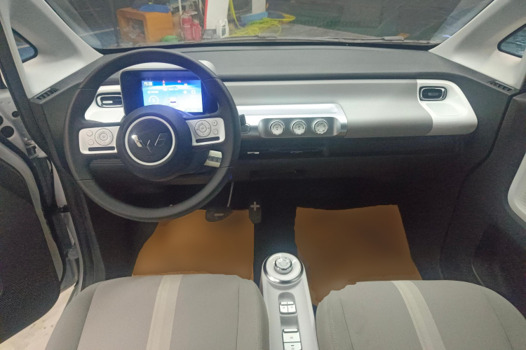 五菱汽车 五菱Air ev晴空 2023款 四座-标准版中控内饰12