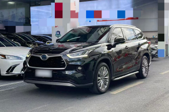 丰田 汉兰达 2022款 双擎 2.5L 四驱尊贵版 7座