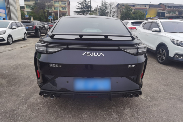 东风风神 奕炫 2023款 马赫版 1.5L 自动追影版车身外观6004