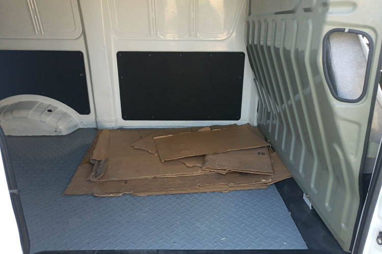 长安凯程 长安睿行M60 2023款 1.5L GDI精英型厢货2座中控内饰21