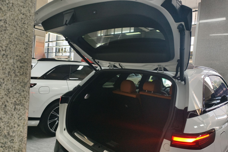 小鹏G9 2024款 570 Max机舱底盘23