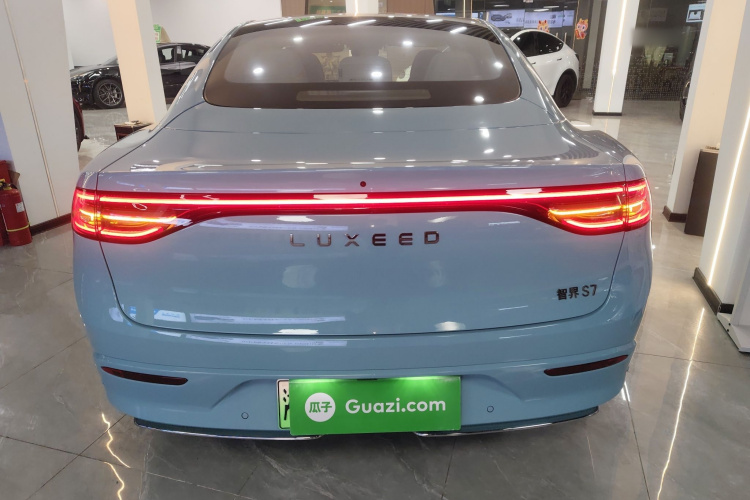 鸿蒙智行 智界S7 2025款 855km Max车身外观6