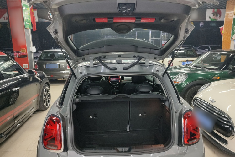 MINI 2022款 1.5T COOPER 经典派局部细节23