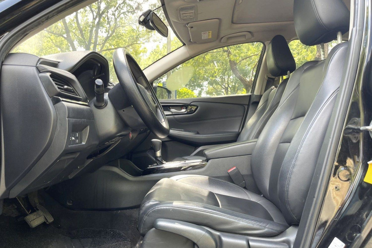 本田 凌派 2019款 180Turbo CVT豪华版 国VI中控内饰7002