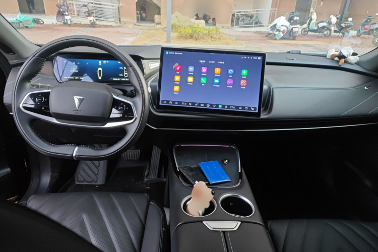 深蓝汽车 深蓝SL03 2023款 200Max增程版中控内饰12