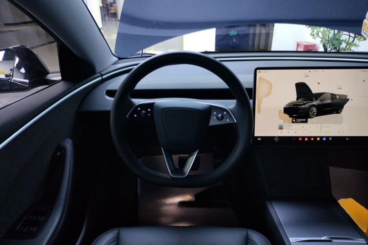 特斯拉 Model 3 2023款 后轮驱动版中控内饰13
