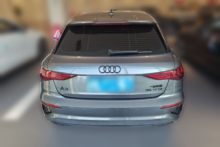 奥迪A3 2023款 Sportback 35 TFSI 时尚运动型车身外观6