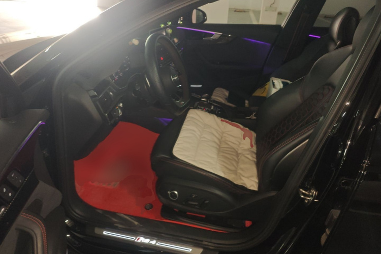 奥迪RS 4 2021款 RS4 Avant 黑曜版中控内饰19