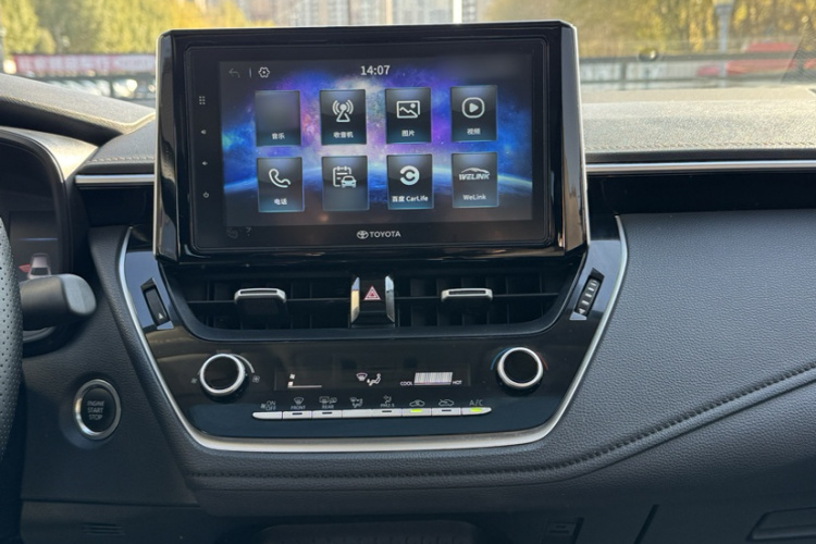 丰田 卡罗拉 2019款 1.2T S-CVT GL-i豪华版中控内饰7003