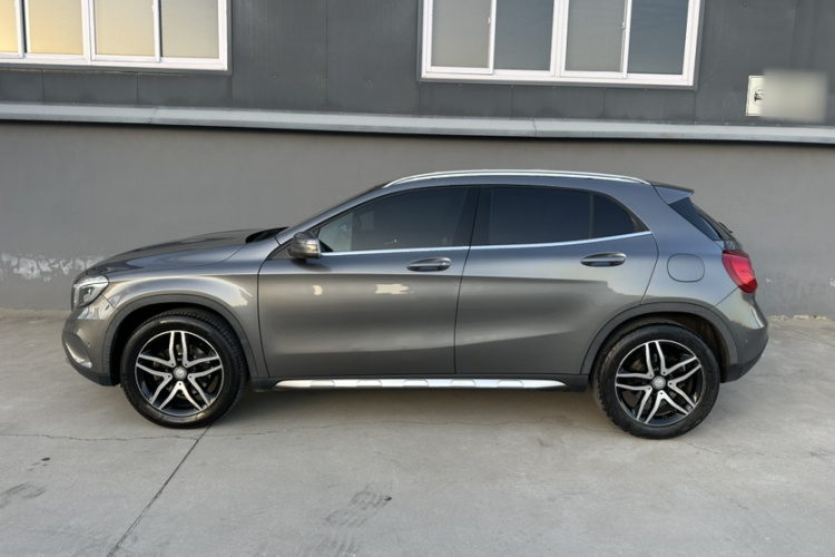 奔驰GLA 2016款 GLA 220 4MATIC 时尚型车身外观6005