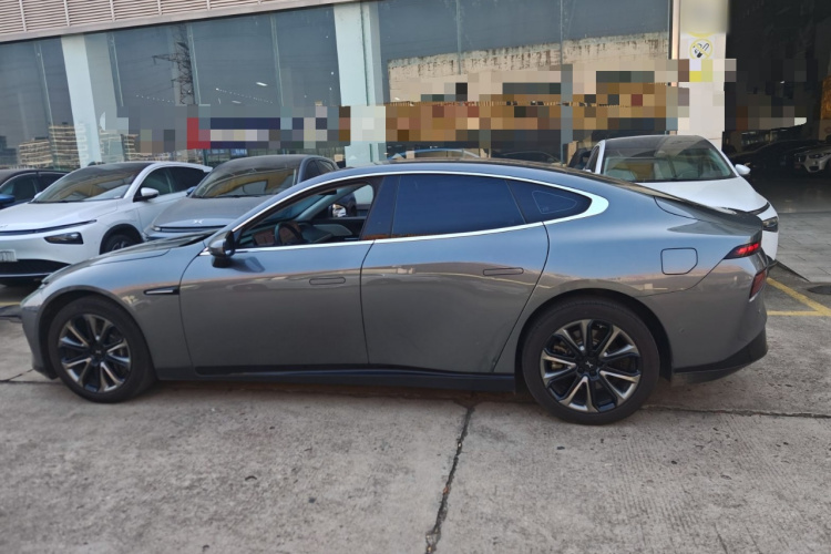 小鹏P7 2022款 480N+车身外观6003