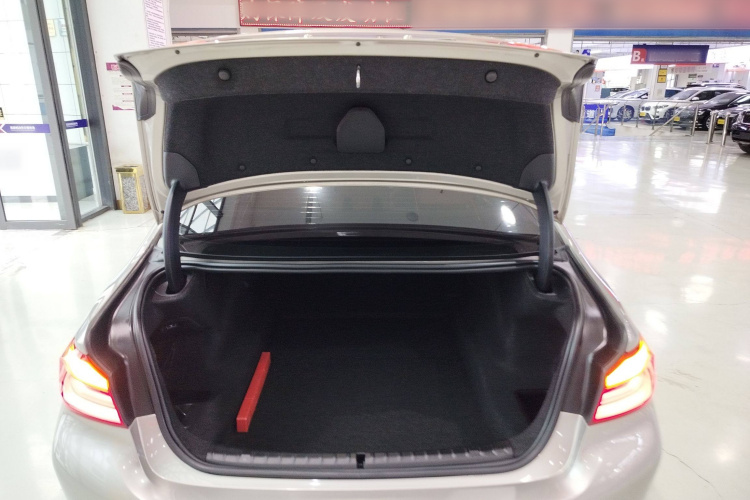 宝马5系 2018款 528Li 上市特别版局部细节23