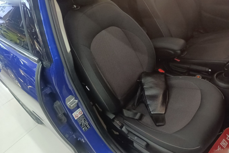 MINI 2019款 1.5T ONE PLUS 五门版局部细节41