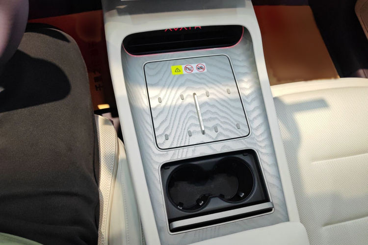 阿维塔12 2025款 Max增程版局部细节18