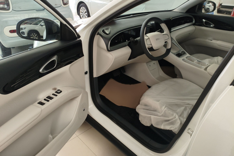 吉利银河 星愿 2026款 310km 青春版中控内饰7001