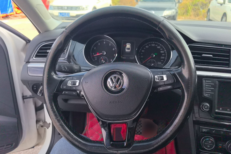 大众 凌渡 2015款 280TSI DSG豪华版中控内饰13