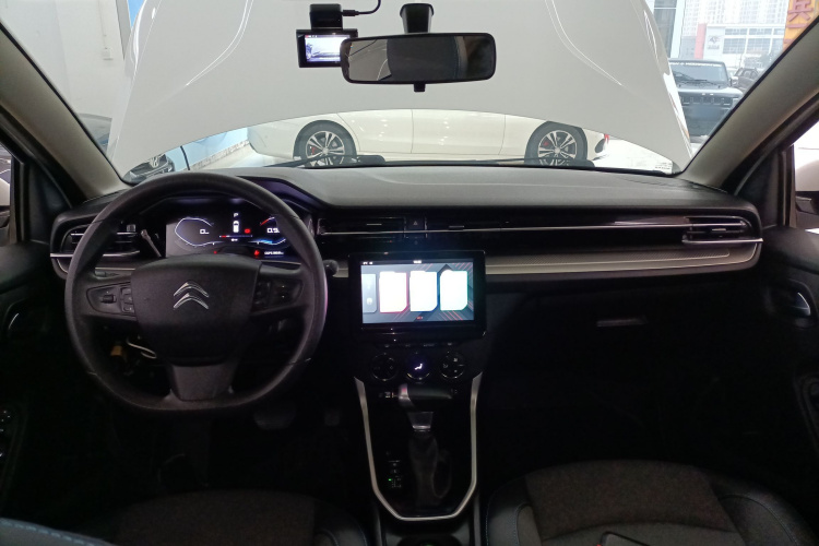 雪铁龙C3-XR 2021款 190THP DCT致尚版中控内饰12
