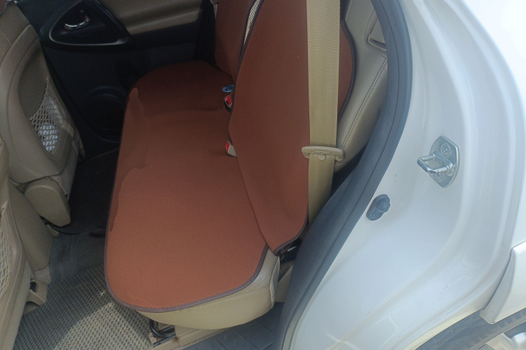 丰田 RAV4荣放 2011款 2.0L 自动豪华版中控内饰7004