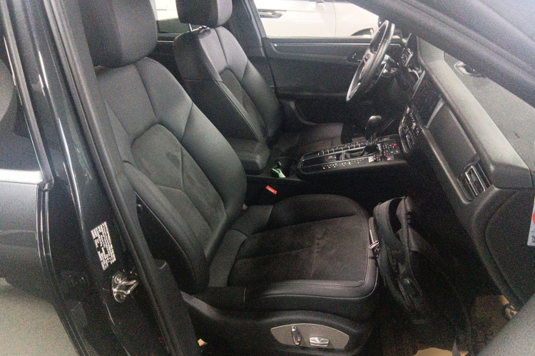 保时捷 2021款 Macan 2.0T中控内饰41