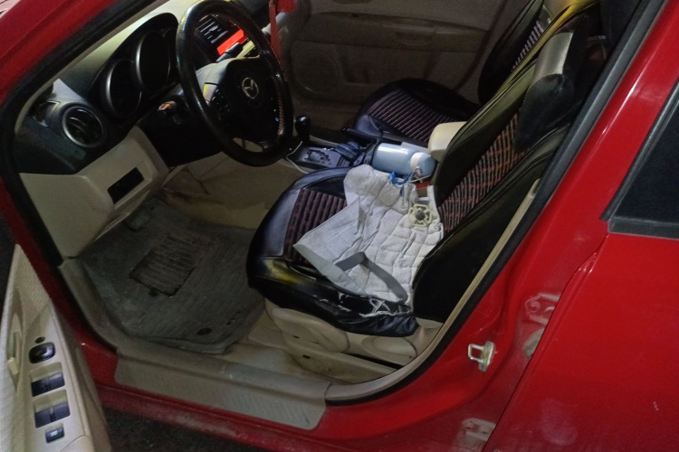 马自达3 2007款 1.6L 自动标准型中控内饰19