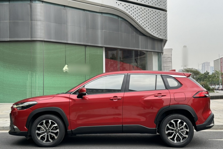 丰田 锋兰达 2022款 2.0L CVT豪华版车身外观6004