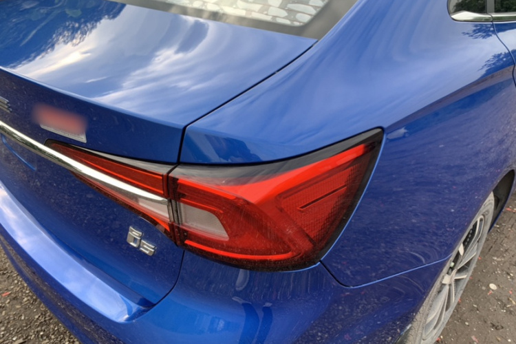 荣威i5 2020款 1.5L 手动4G互联领豪旗舰版车身外观6006