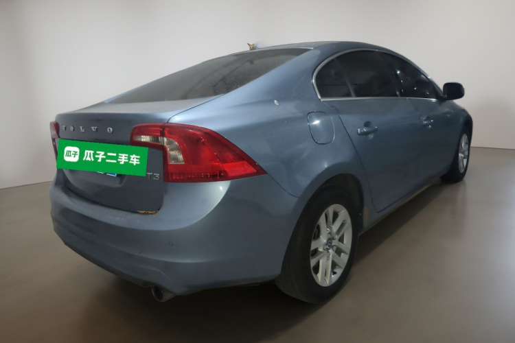 沃尔沃S60 2018款 S60L T3 智进版车身外观7