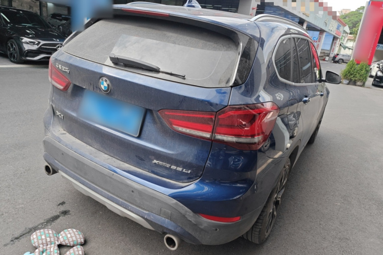 宝马X1 2020款 xDrive25Li 尊享型车身外观7