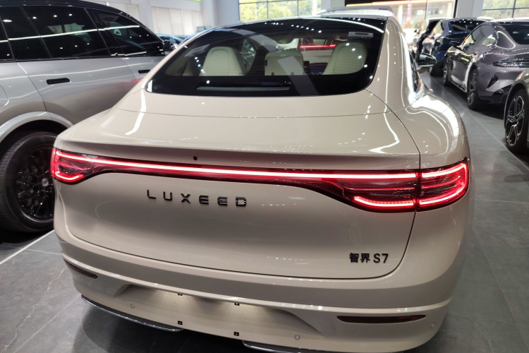 鸿蒙智行 智界S7 2024款 Max+ 后驱超航智驾版车身外观6005