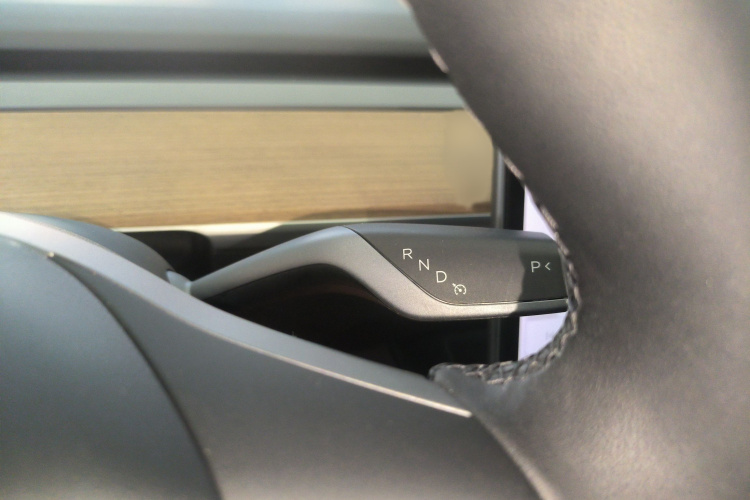 特斯拉 Model Y 2021款 长续航全轮驱动版 3D7局部细节18