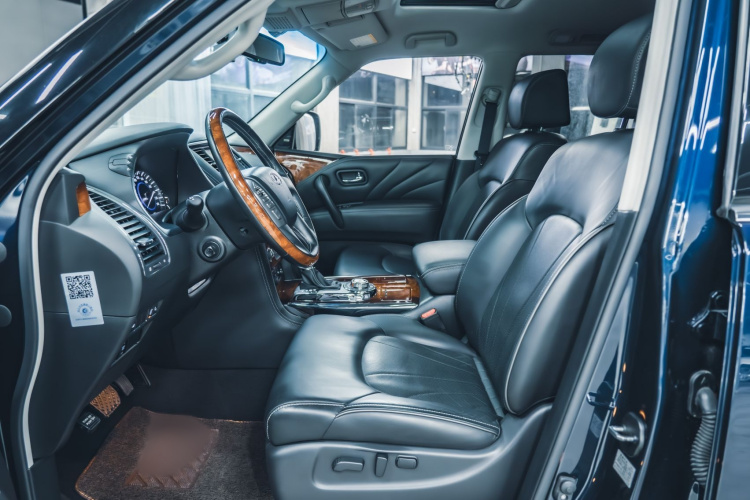 英菲尼迪QX80 2016款 5.6L 4WD中控内饰7005