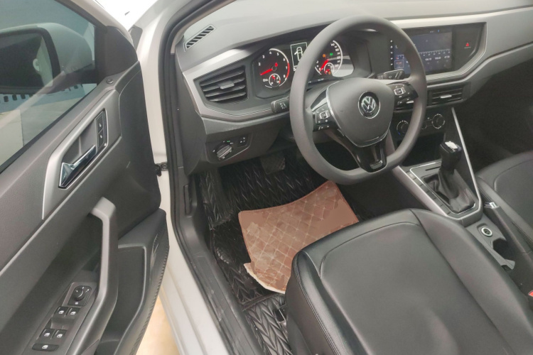 大众 Polo 2019款 Plus 1.5L 自动全景乐享版中控内饰20