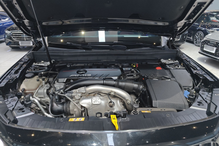 奔驰GLB AMG 2021款 改款 AMG GLB 35 4MATIC机舱底盘24