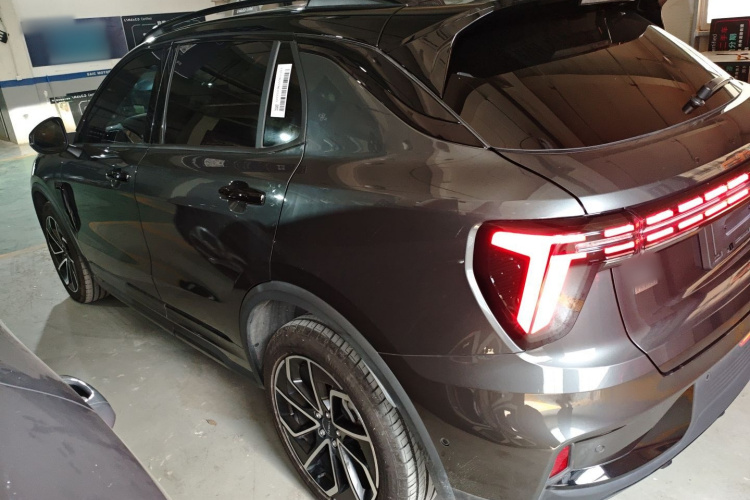 领克01 EM-P 2023款 1.5TD EM-P PM车身外观6003