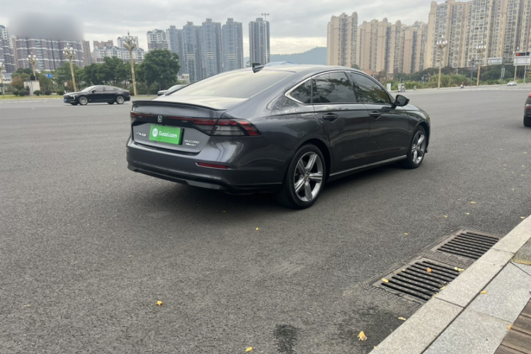 本田 雅阁 2022款 260TURBO 幻夜·尊贵版车身外观6002