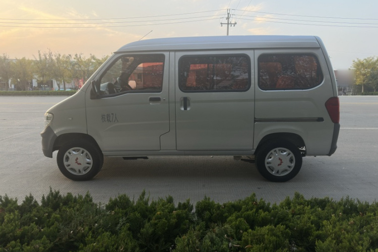 五菱汽车 五菱之光 2015款 1.2L 实用型LSI车身外观6007