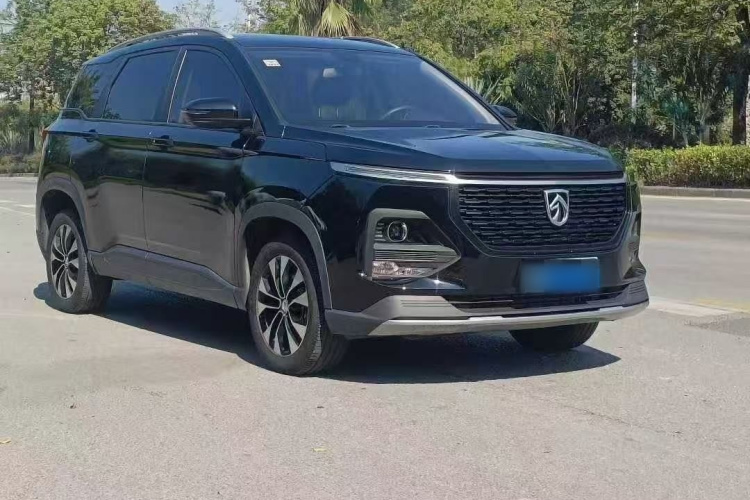 宝骏530 2021款 全球车周年纪念版 1.5T CVT豪华型 5座车身外观3