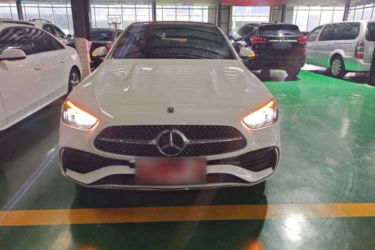 奔驰C级 2022款 改款 C 260 L 运动版车身外观2