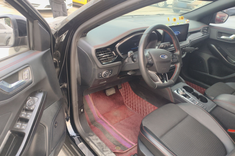 福特 福克斯 2021款 两厢 EcoBoost 180 自动ST Line中控内饰7003