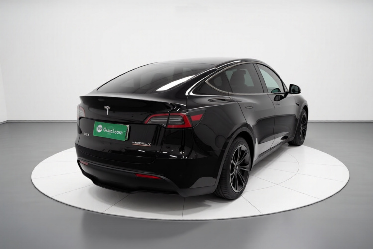 特斯拉 Model Y 2022款 改款 后轮驱动版车身外观7